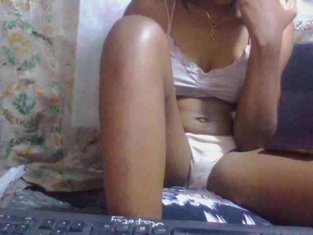 Raissa-Suan webcam