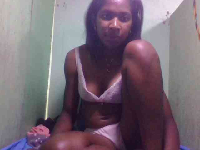 Raissa-Suan webcam