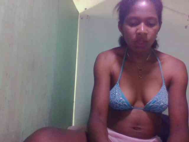 Raissa-Suan webcam