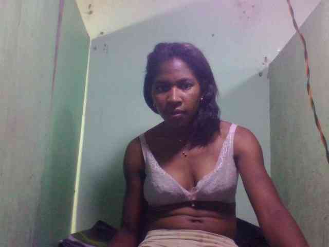 Raissa-Suan webcam