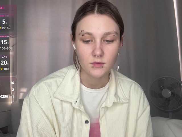 CharitySimas live cam profile