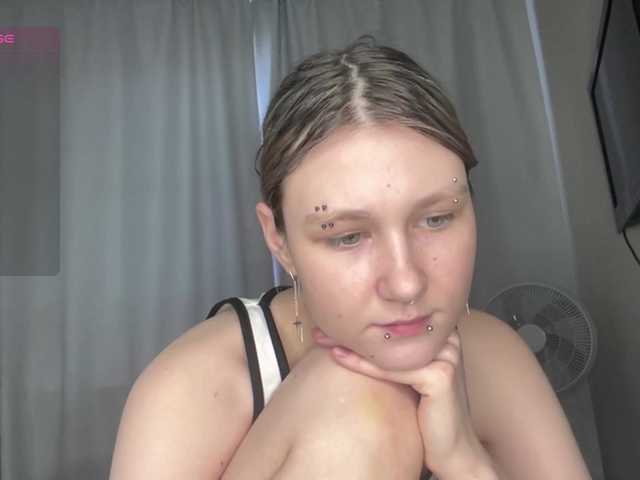 CharitySimas's BongaCams show and profile