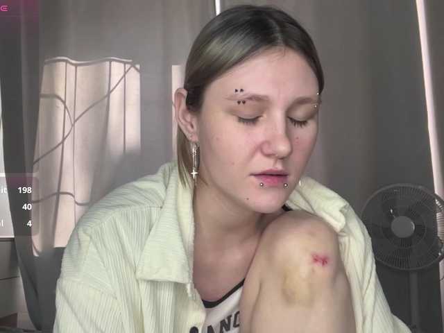 CharitySimas's BongaCams show and profile