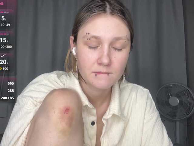 CharitySimas's BongaCams show and profile