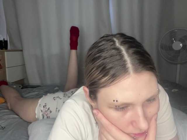 CharitySimas live cam profile