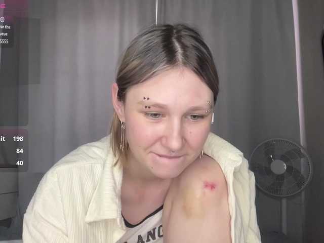 CharitySimas's BongaCams show and profile