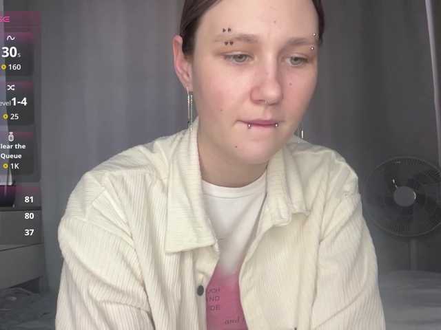 CharitySimas live cam profile