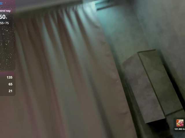 Emily-Lews's BongaCams show and profile