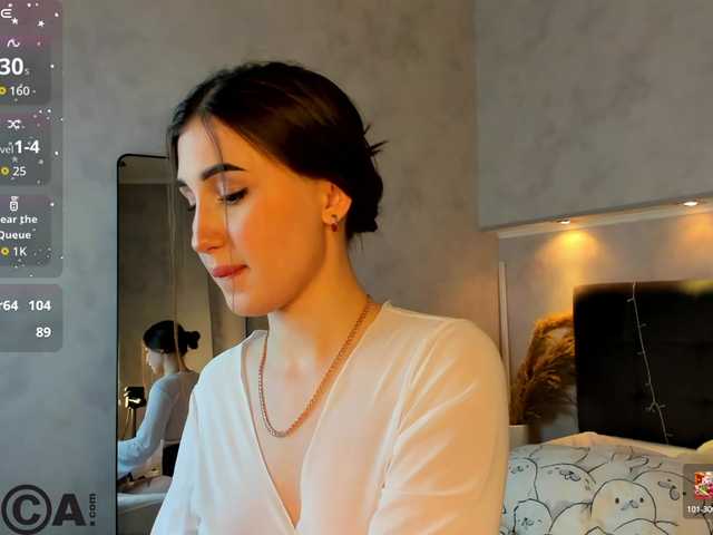 Emily-Lews's BongaCams show and profile