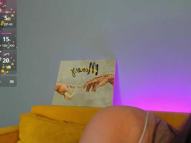 Emily-Lews's BongaCams show and profile