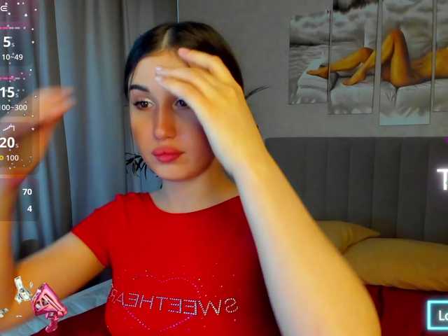 Emily-Lews's BongaCams show and profile