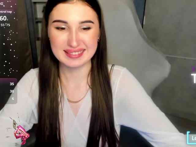 Emily-Lews Emily-Lews