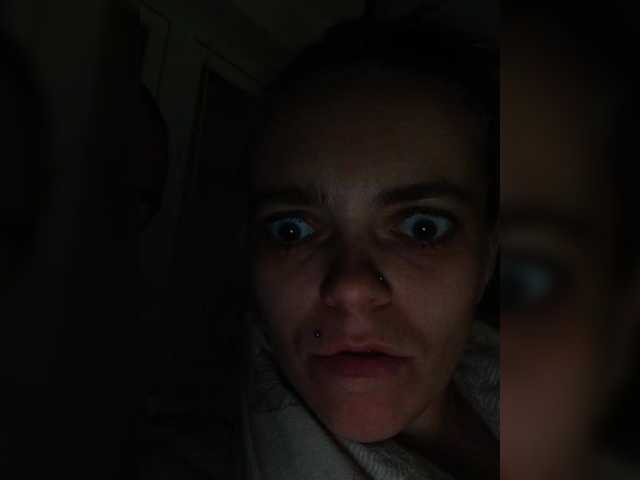 AstahichAlena webcam