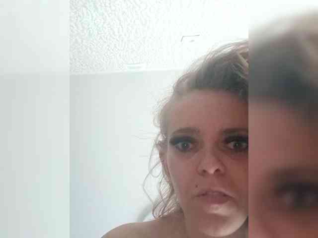 AstahichAlena webcam