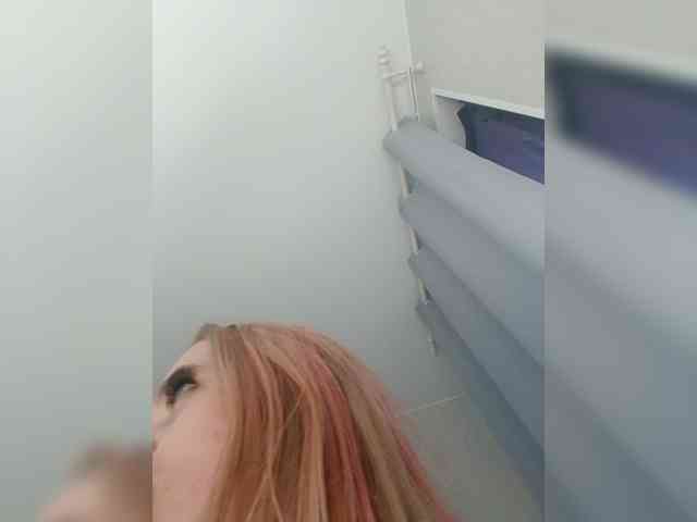 AstahichAlena webcam