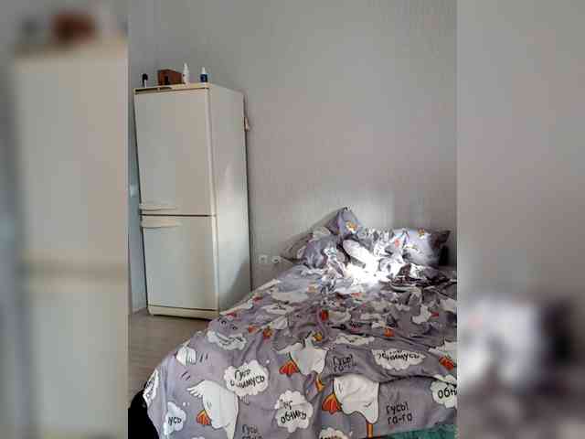 AstahichAlena webcam