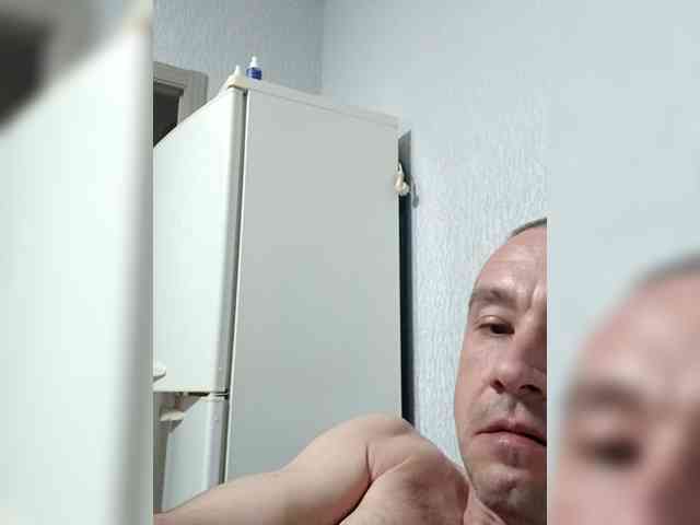 AstahichAlena webcam