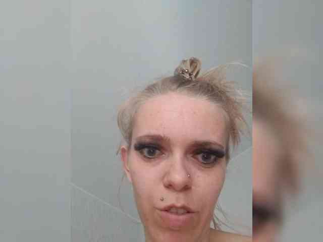 AstahichAlena webcam