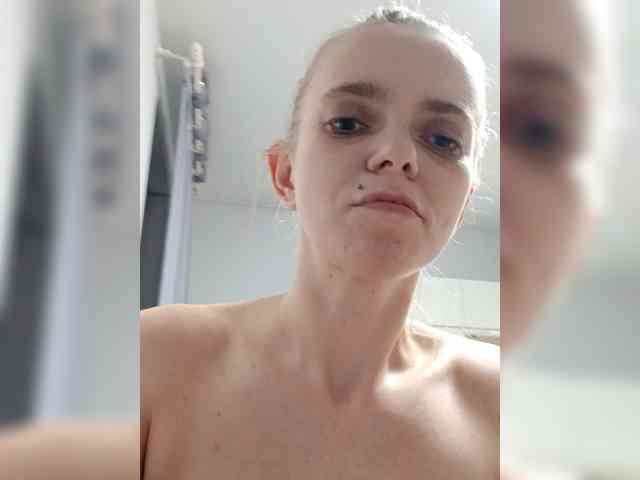 AstahichAlena webcam