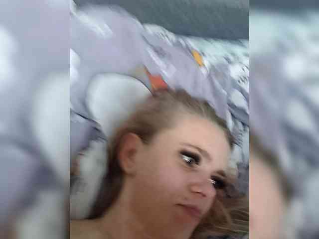 AstahichAlena webcam