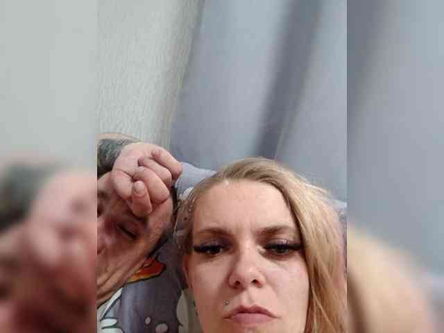 AstahichAlena webcam