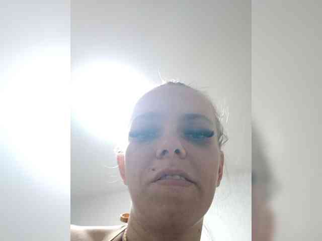 AstahichAlena webcam