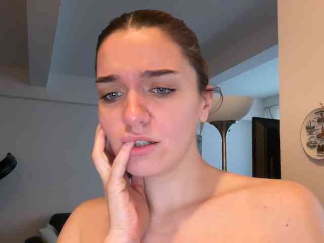 Samanthaaashow webcam