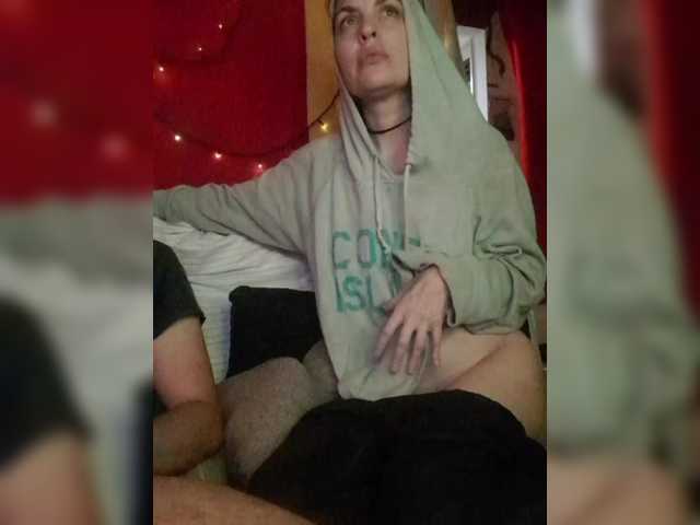 Live with Evilynajoliexxx on FliCam