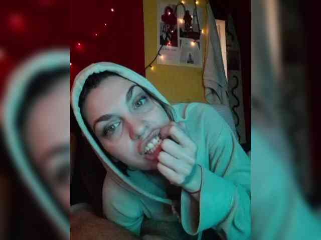 EvilynaJolieXXX webcam