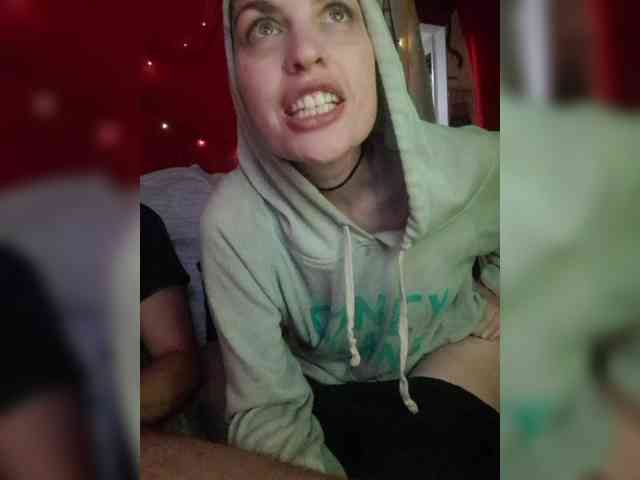 EvilynaJolieXXX webcam