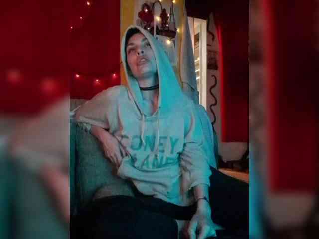 EvilynaJolieXXX webcam