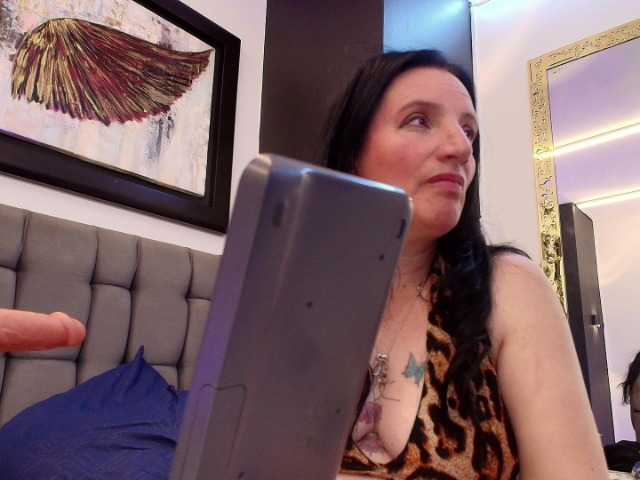 andre-cloefoxx's BongaCams show and profile