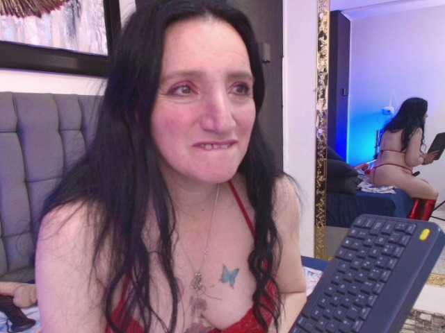 andre-cloefoxx's BongaCams show and profile