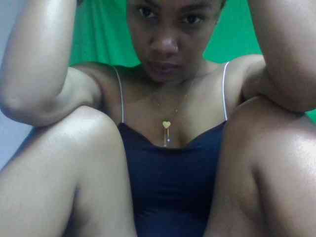 sandricaa Live Webcam on BongaCams