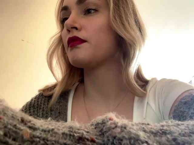 AmelieSweet Live Webcam on BongaCams