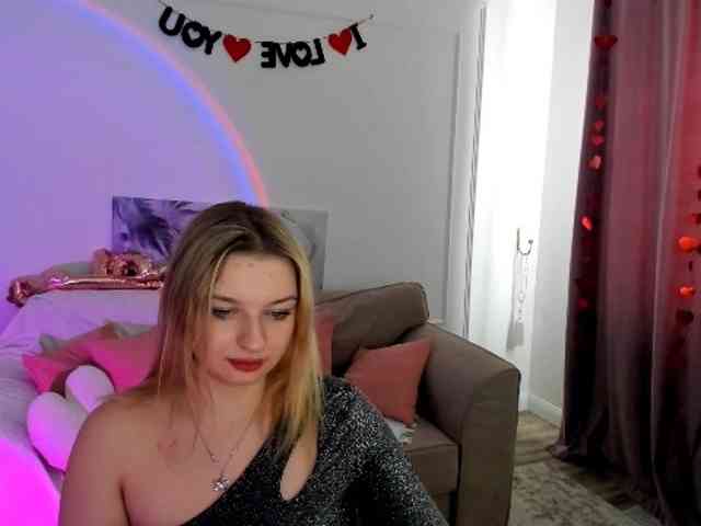 RoseOfLove webcam