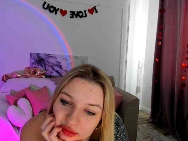 RoseOfLove webcam