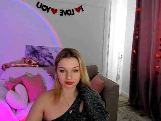 RoseOfLove webcam