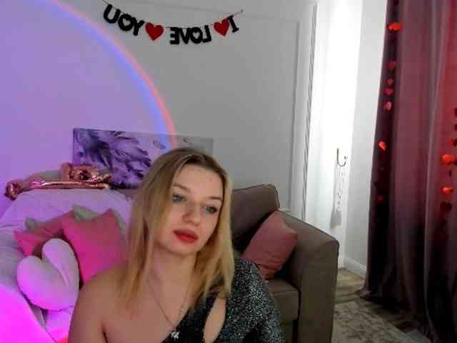RoseOfLove webcam