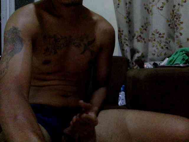 adit88xx Live Webcam on BongaCams