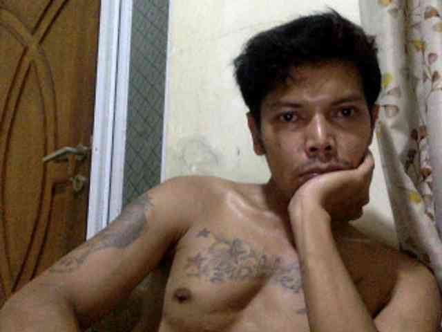 adit88xx Live Webcam on BongaCams