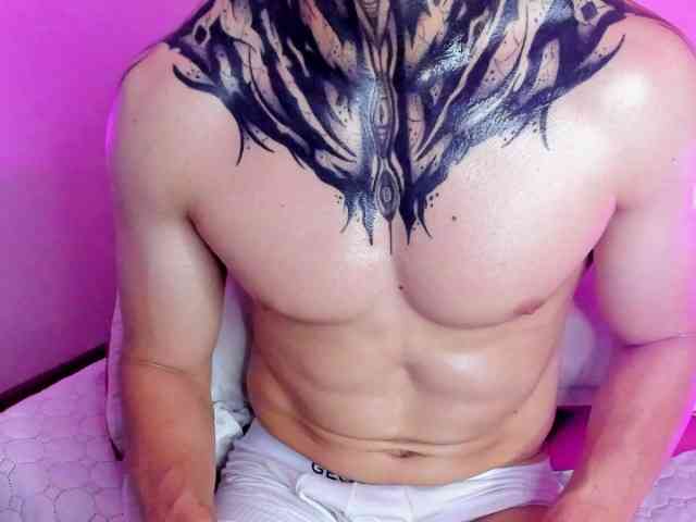 Dallas-Whitee Live Webcam on BongaCams