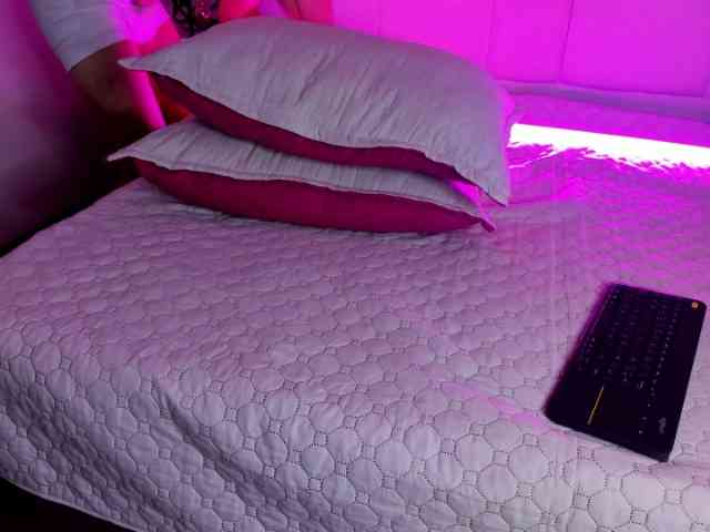 Dallas-Whitee Live Webcam on BongaCams