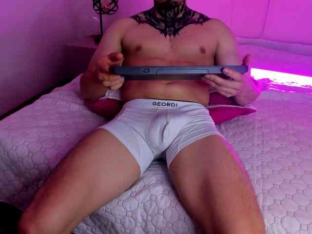 Dallas-Whitee Live Webcam on BongaCams