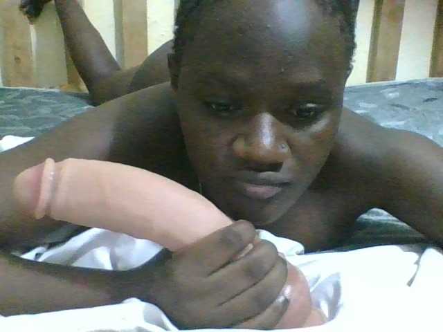 EbonyChocolateAss's BongaCams show and profile