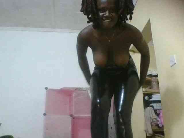 EbonyChocolateAss webcam