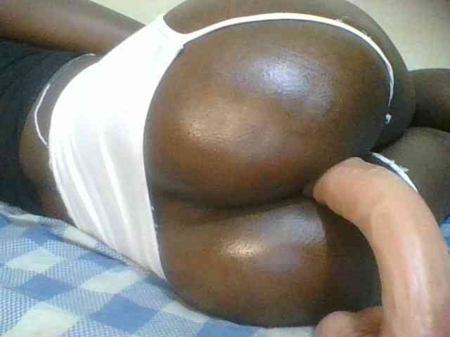 EbonyChocolateAss webcam