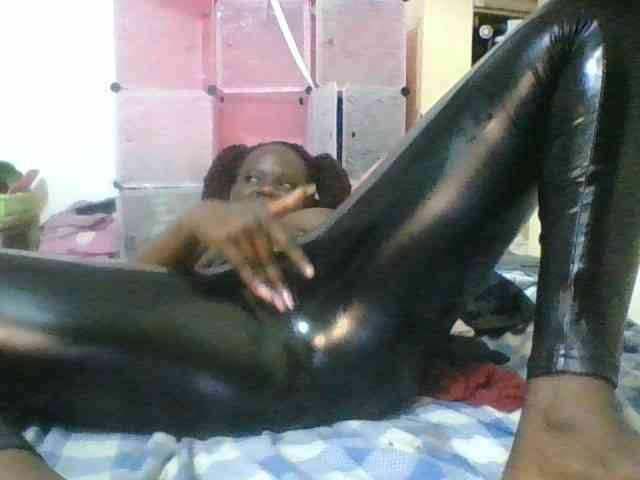 EbonyChocolateAss webcam