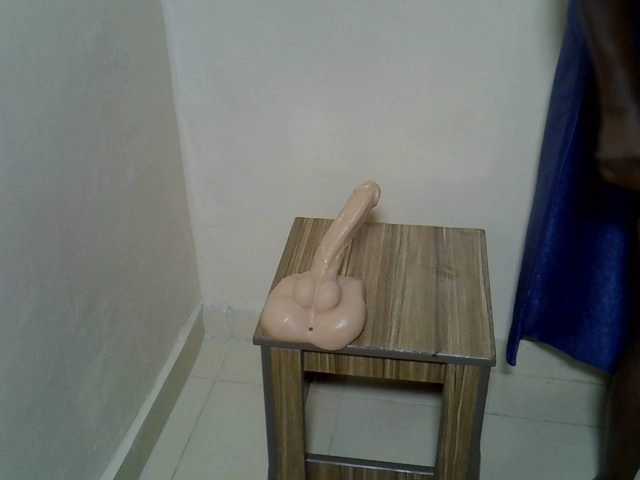 Sexyschatz's BongaCams show and profile