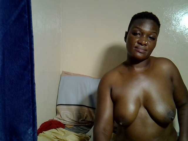 Sexyschatz from BongaCams is Freechat